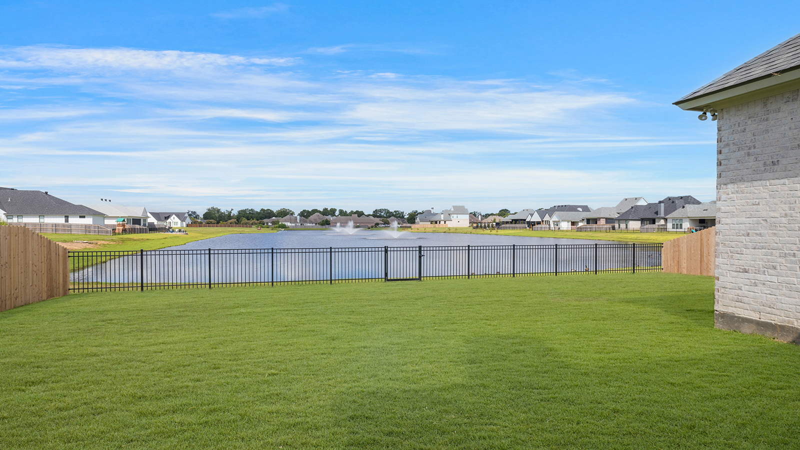 303 Abercrombie Way photo 20