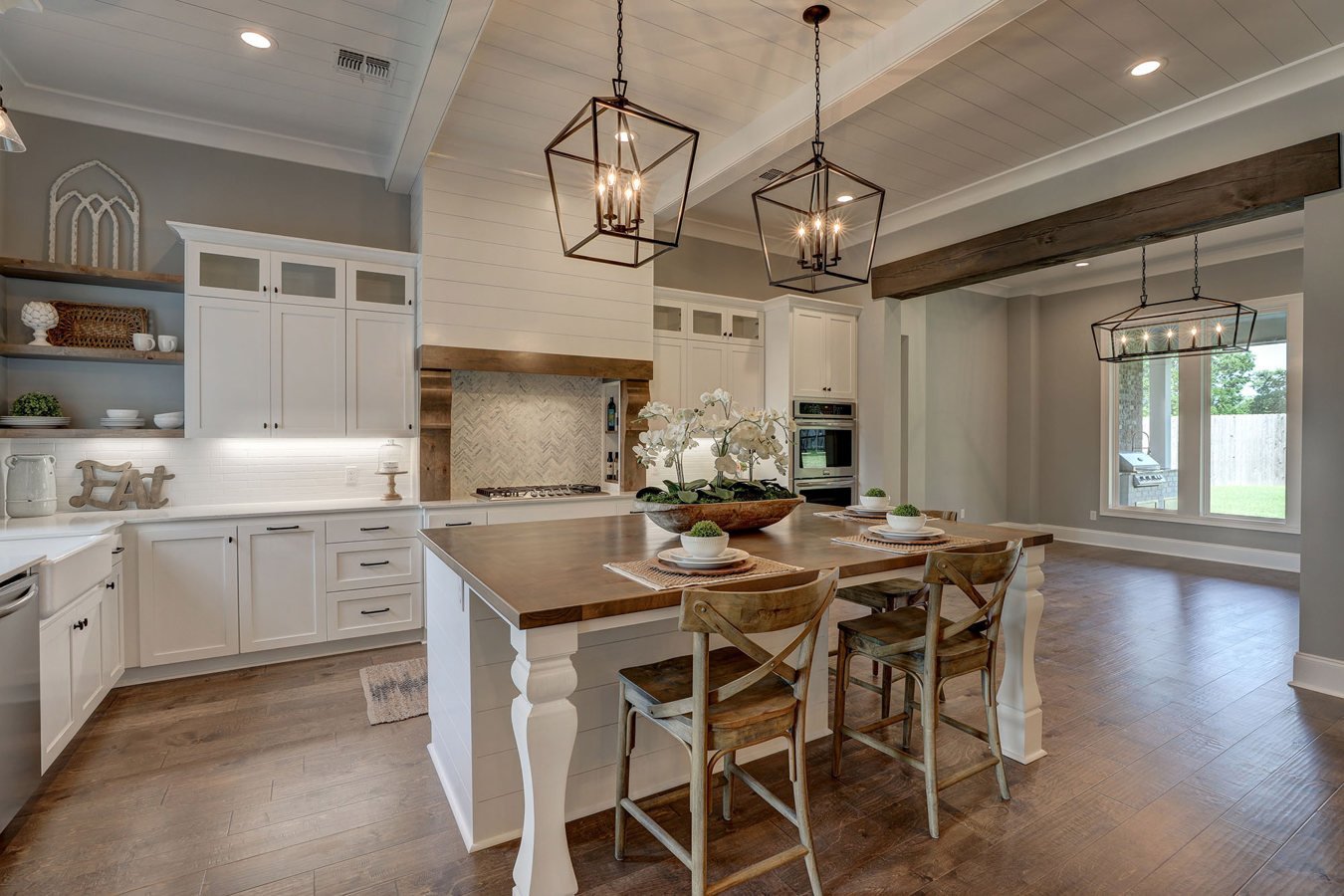 410 Ambergris Lane photo 2