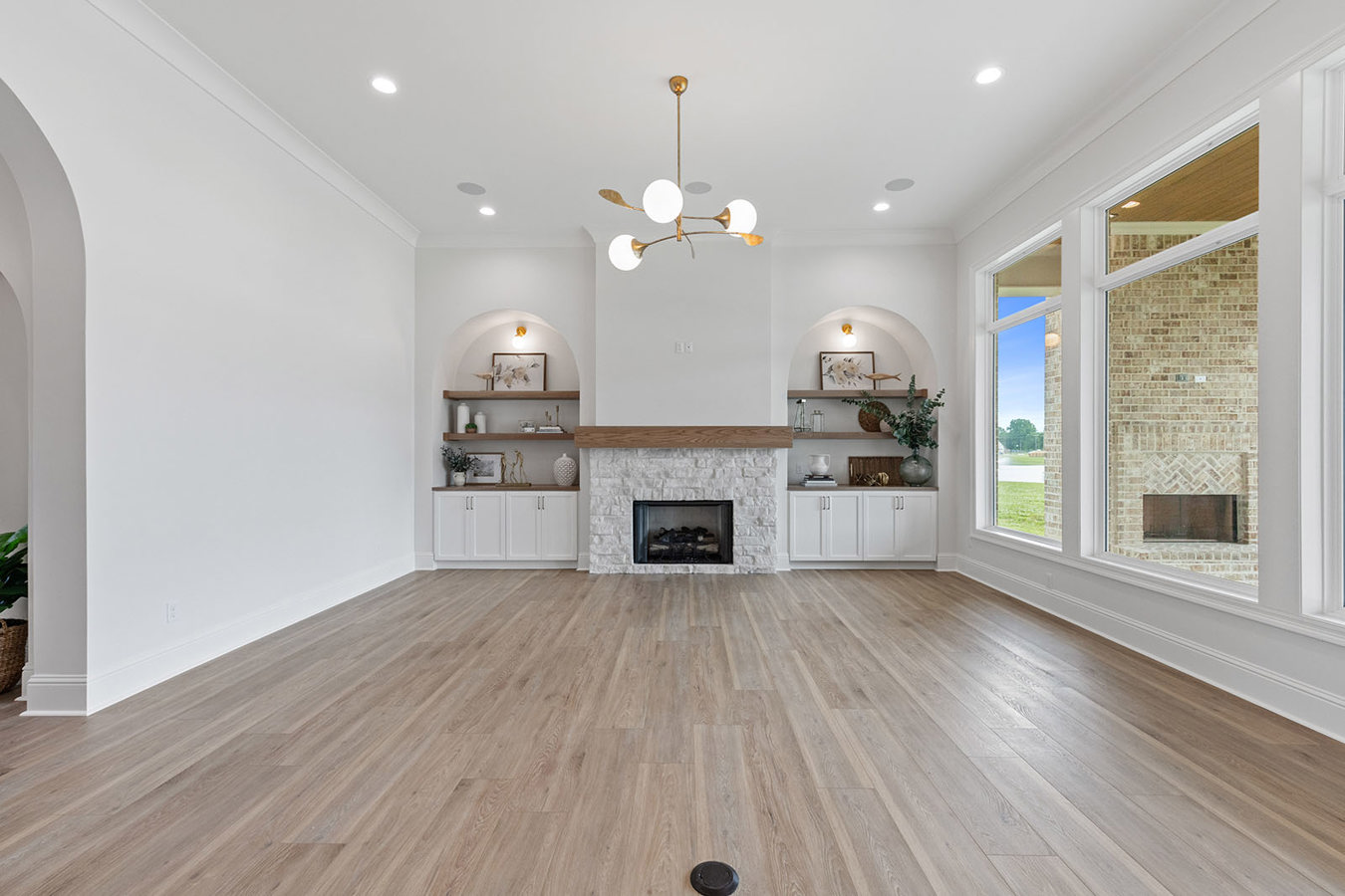 417 Abercrombie Way photo 2